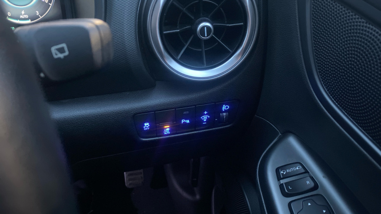 Hyundai KONA 100kW Premium 39kWh 5dr Auto Electric Hatchback